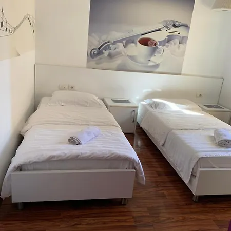 Boutique Patricia Tirana